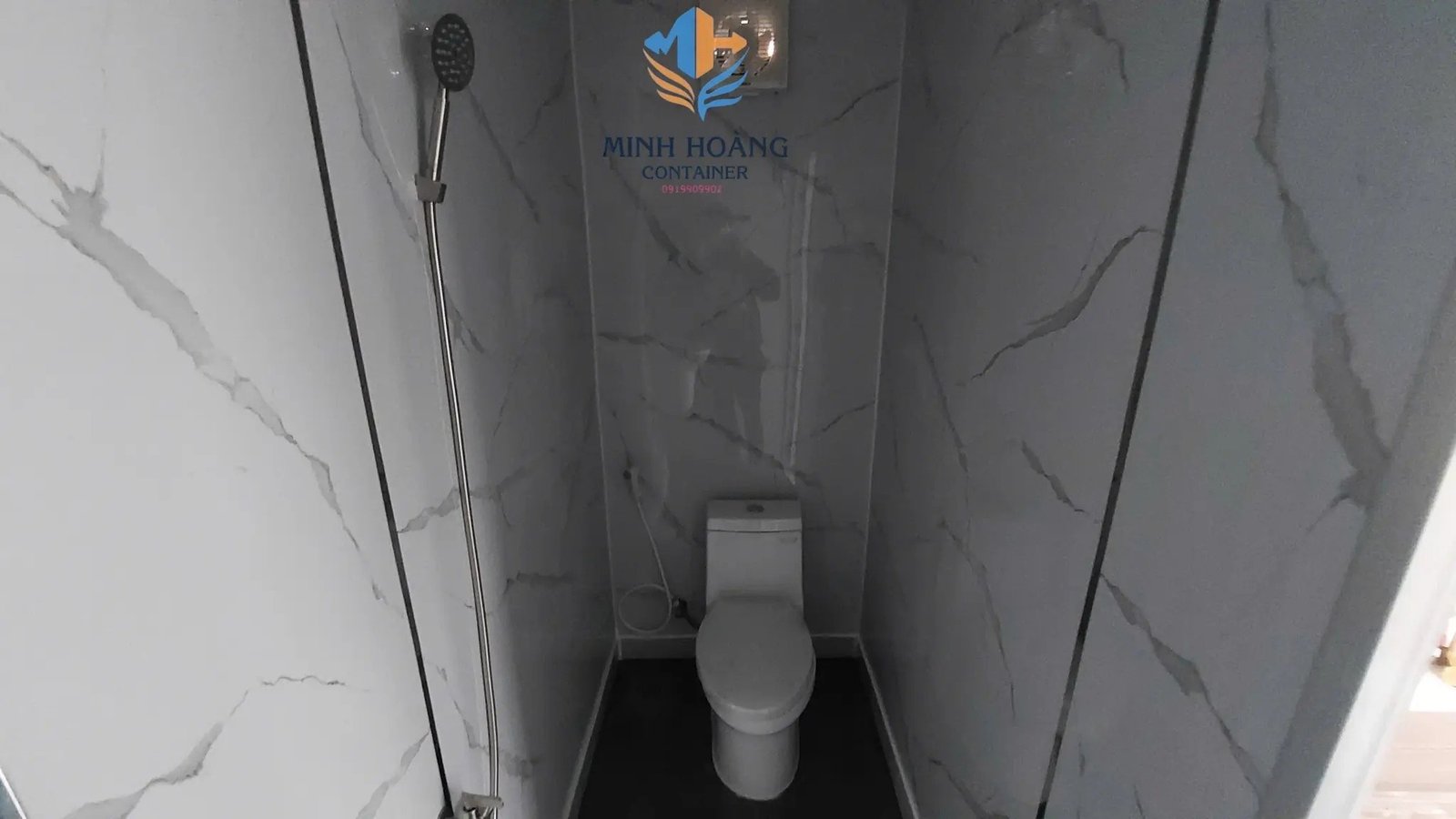 Container Văn Phòng 20 Feet Trắng Khung Kính Có Toilet: Hiện Đại & Tiện Nghi